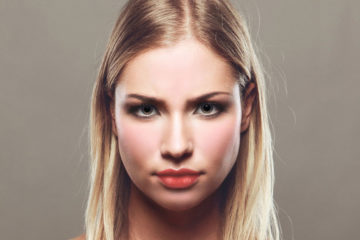 Gesicht einer blonden jungen Frau