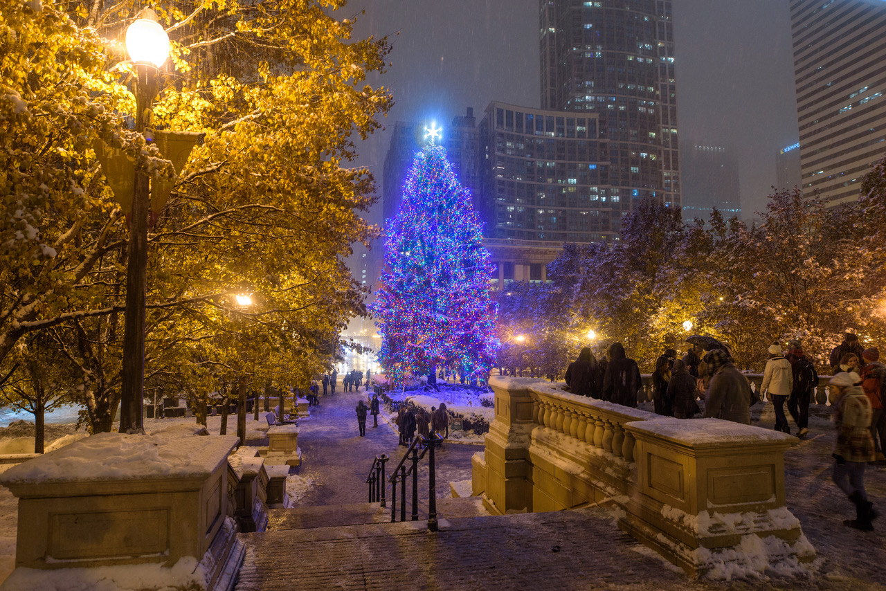 Winterwunderland-zauberhaftest-USA-Reiseziele-zur-Weihnachtszeit